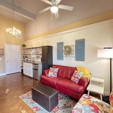 Haven At Hazel~Downtown Bungalow Demorest Экстерьер фото